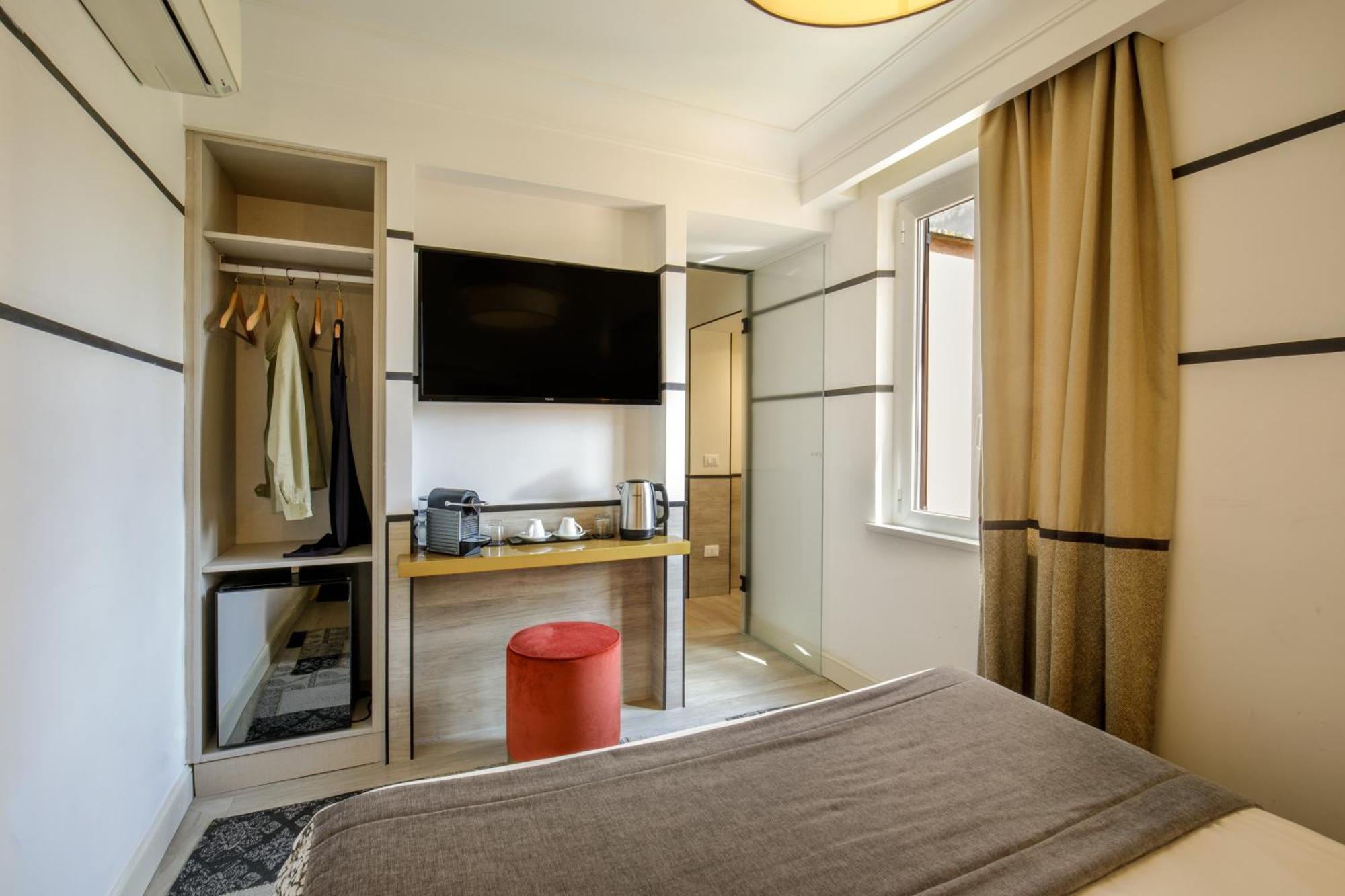 Relais Luxury Corso 2* Rom